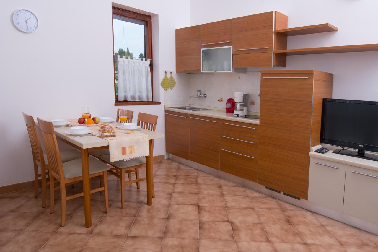 Apartmani Mira Premantura Esterno foto